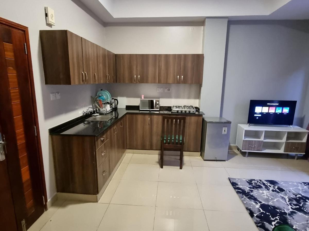Eika Suites At Acacia カンパラ エクステリア 写真