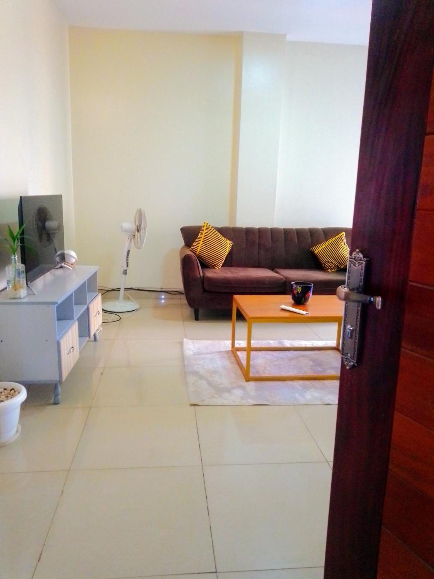 Eika Suites At Acacia カンパラ エクステリア 写真